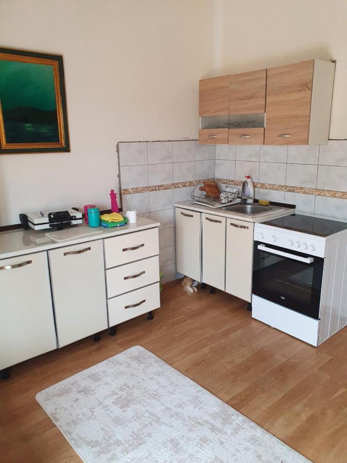 Apartmen Kuca Za Odmor I Familiju Бар Екстериор снимка